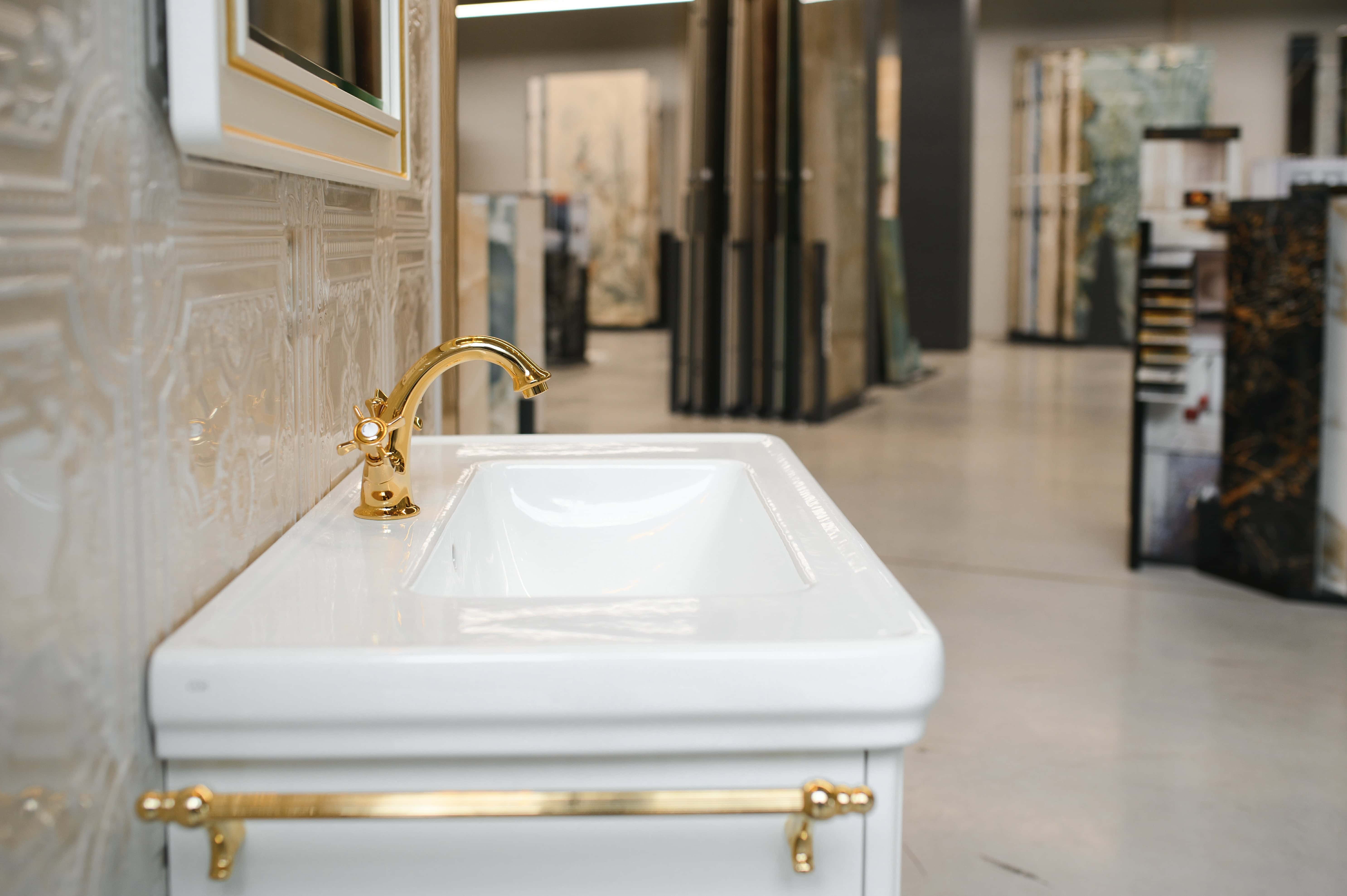 kitchen and bathroom showroom located in Arlington Heights, IL